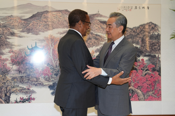 <strong>�����������Ǳ����ⳤ������</strong>