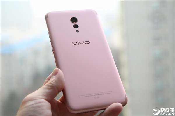 ������ǿ��������vivo Xplay6�°潵�٣�3998Ԫ